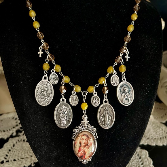 Mary & Jesus Vintage Image Medals Choker Citrine & Topaz Austrian Crystals - Picture 9 of 16